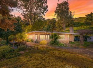 1027 S Live Oak Park Rd, Fallbrook, CA 92028