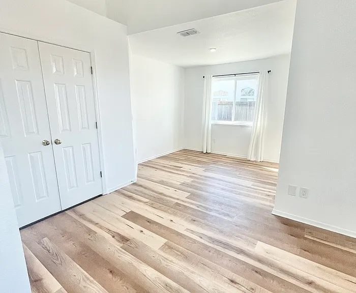8800 Kepler Ct — Photo 17