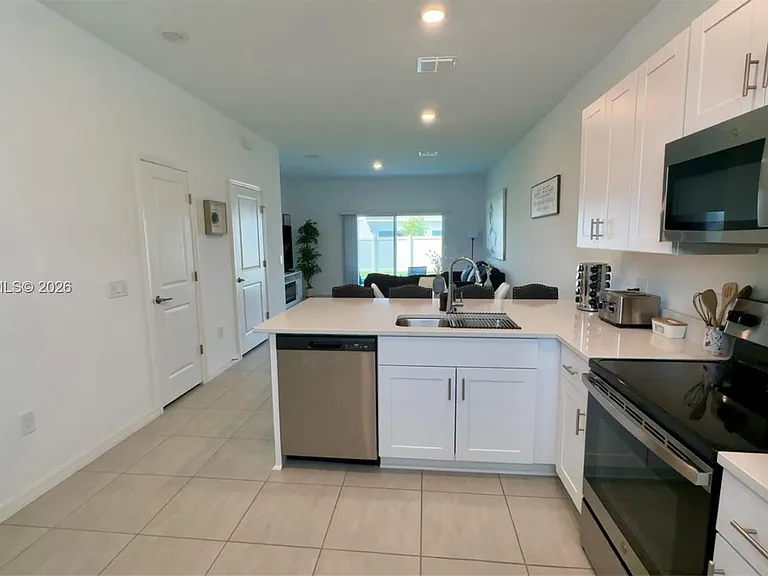 3381 Composition St — Photo 3