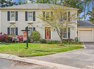 9 Alderleaf Ct, Germantown, MD 20874