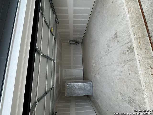 9256 James Bowie — Photo 18