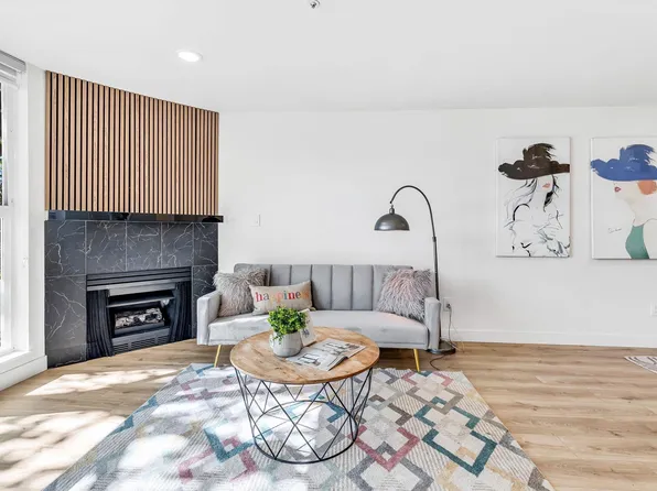 7700 Gilbert Rd #105, Richmond, BC V7C 3W2