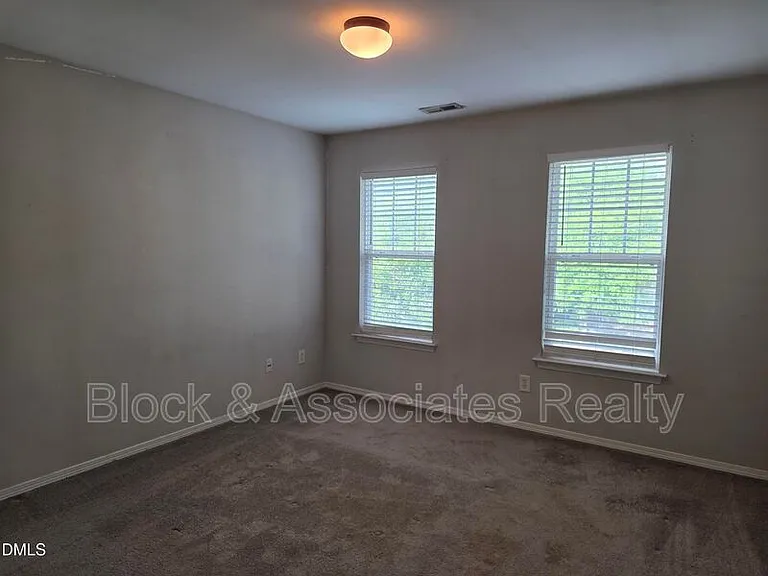 8208 Stone Cellar Dr — Photo 11