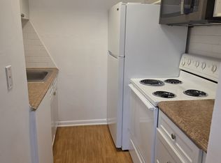 345 Benham Ave #B, Bridgeport, CT 06604