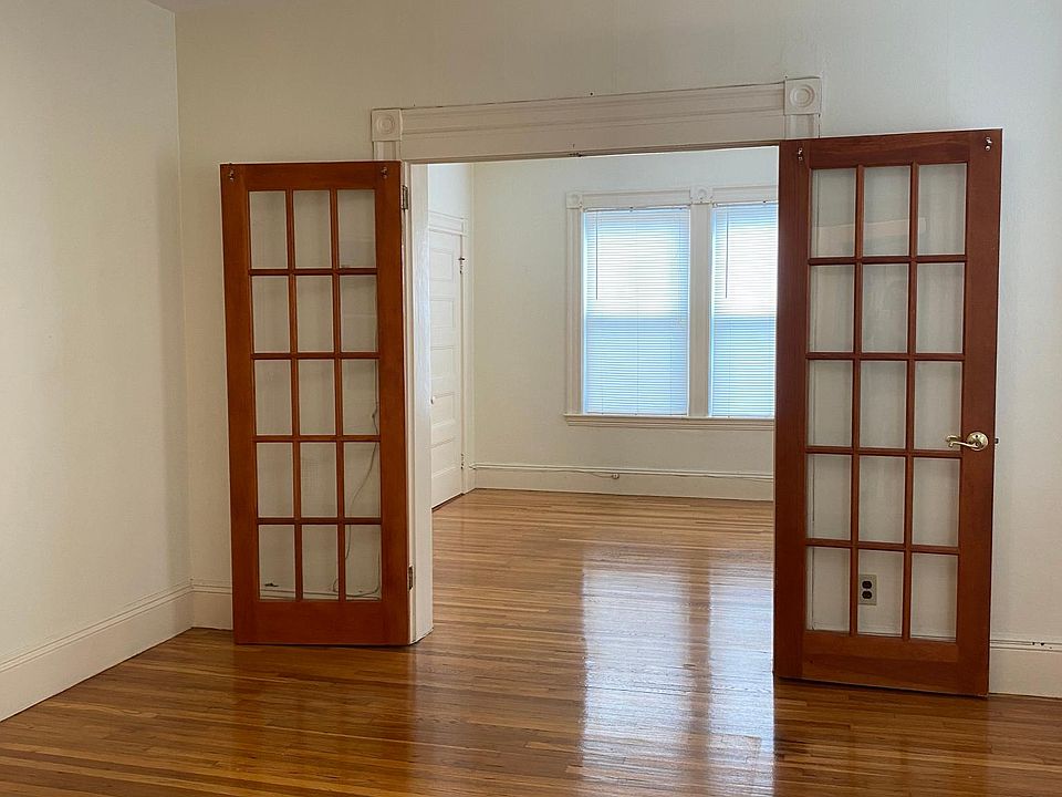 Living Room & Dinning Room