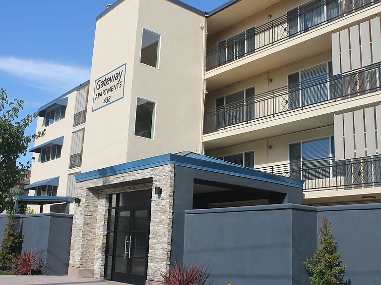 Gateway Apartments — Photo 18