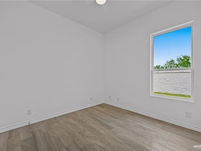 3820 E Roosevelt Ave — Photo 13