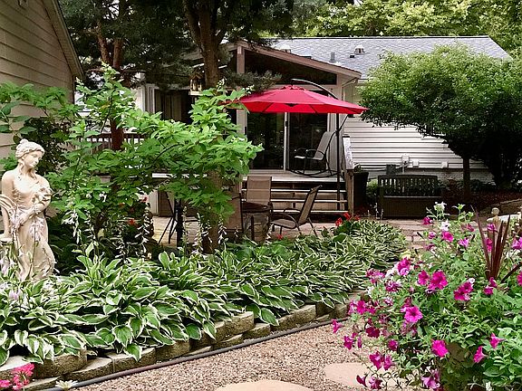 Sun room over looking back y