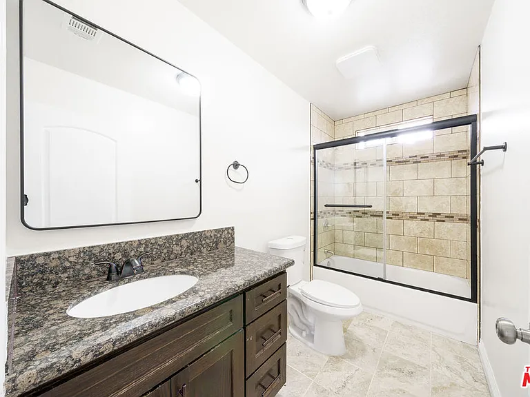 838 E 80th St #838 — Photo 8