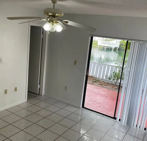 1703 San Remo Cir — Photo 17