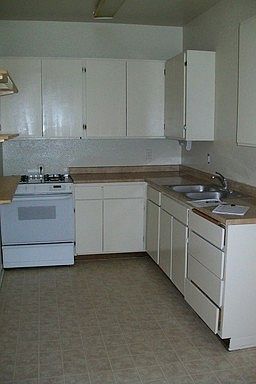 5th image of 461 W Colorado St APT 10
