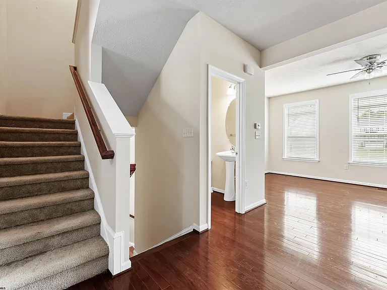3313 Sun Ct — Photo 21