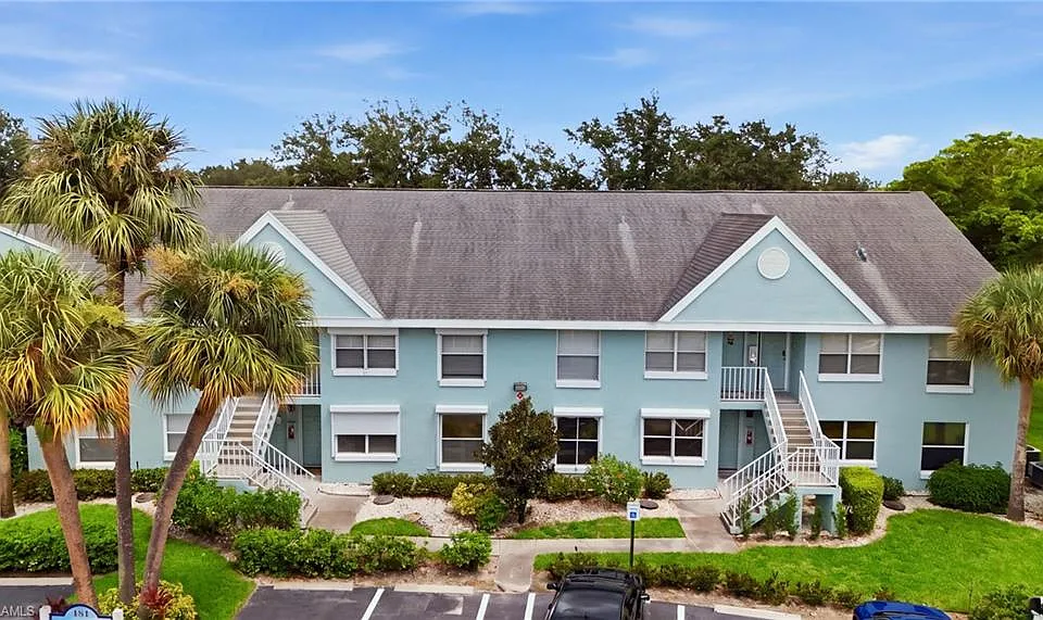 181 Grand Oaks Way #202