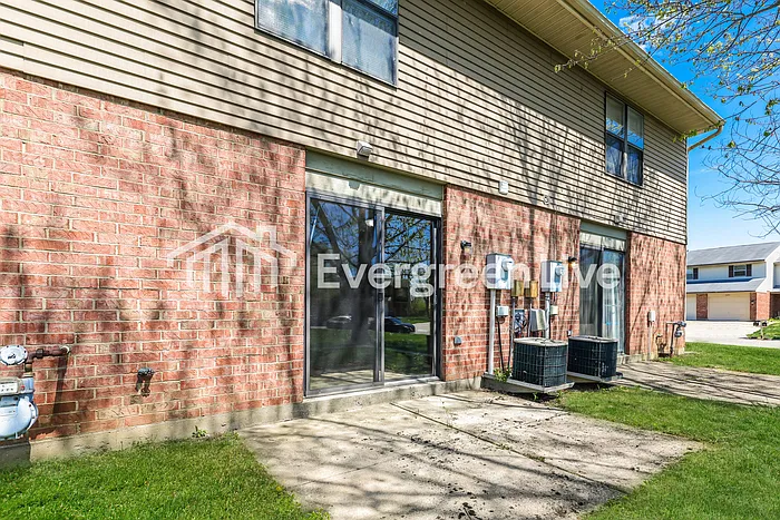 6544 Rolling Glen Dr — Photo 15