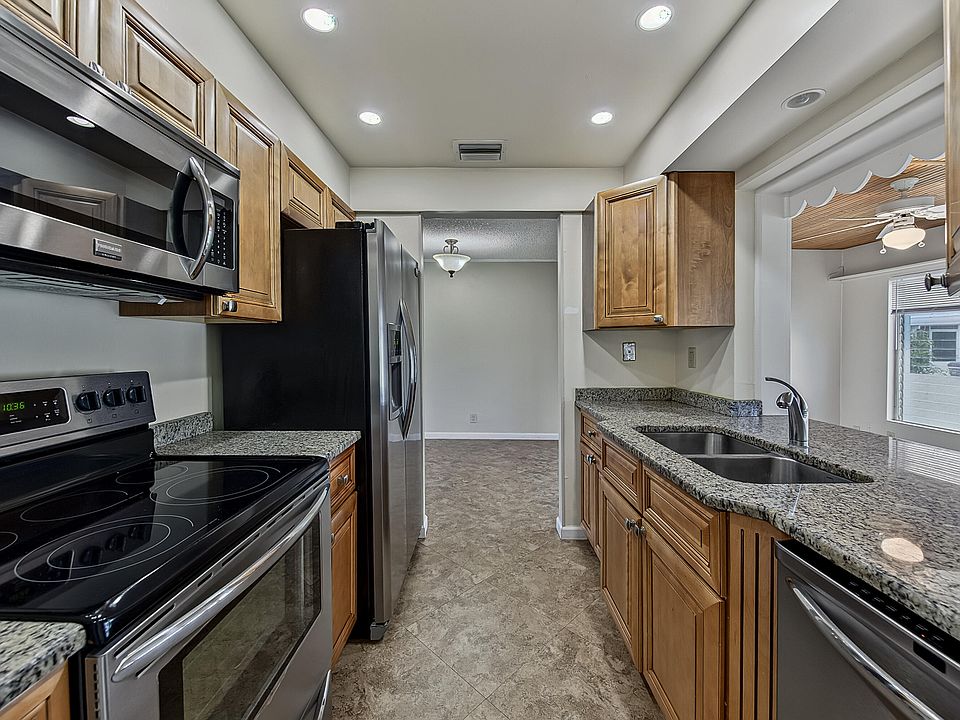 1st image of 2581 E Golf Boulevard