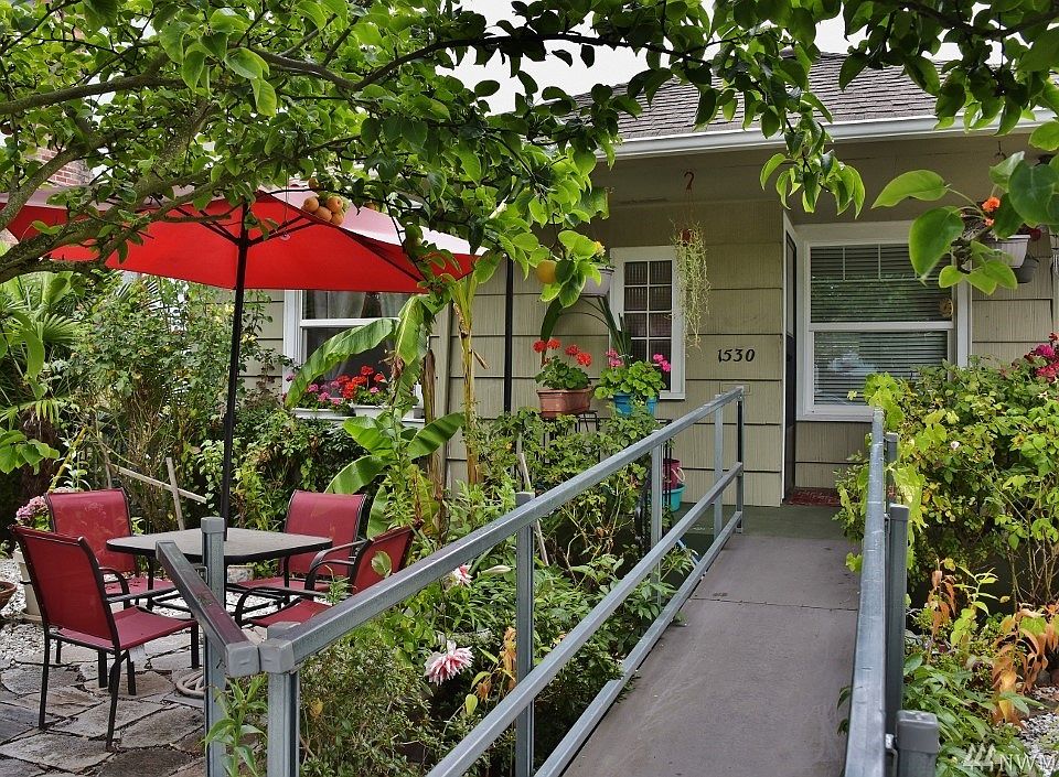 Front Entrance with ramp