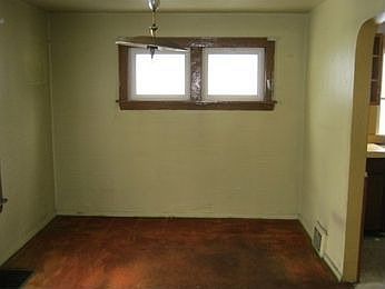 2nd image of 10509 Nelson Ave