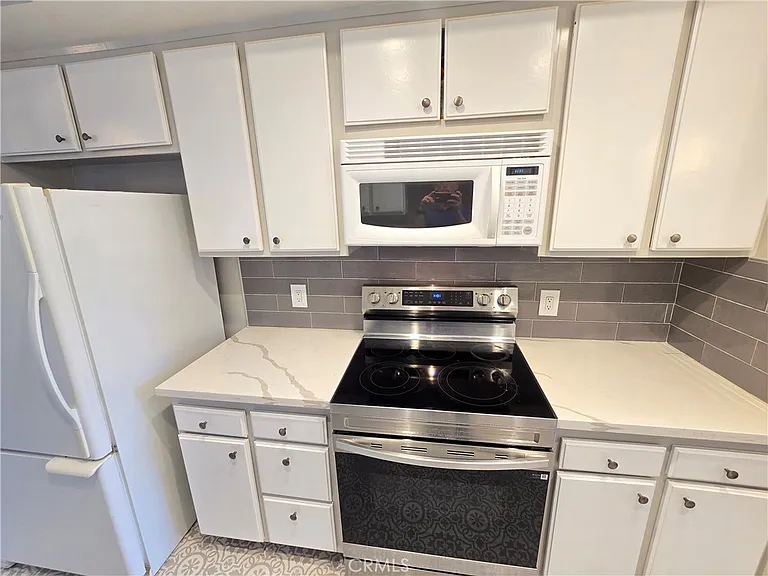 8828 Pershing Dr #121 — Photo 4