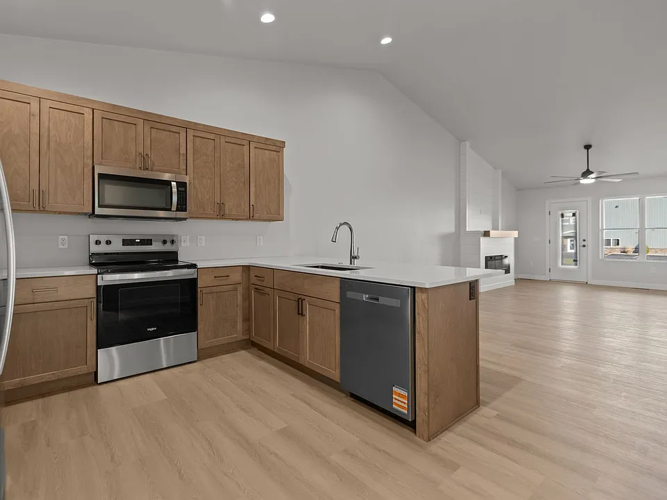N1009 Magdalyn Ct #54942
