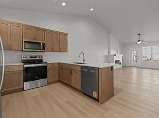 N1011 Magdalyn Ct, Greenville, WI 54942