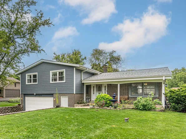 25580 W Ivanhoe Rd, Wauconda, IL 60084