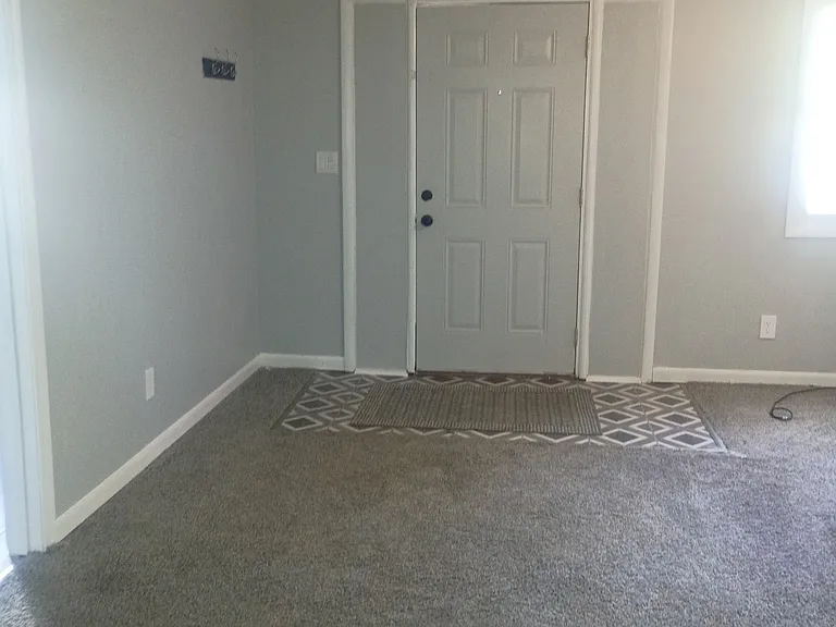 182 Wilcox Dr #6 — Photo 6
