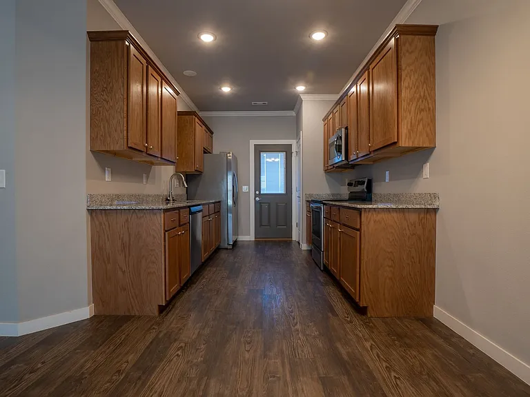 1803 Booker Cir — Photo 7
