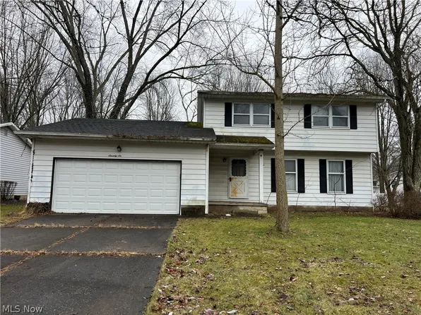 7619 Red Fox Dr, Youngstown, OH 44512