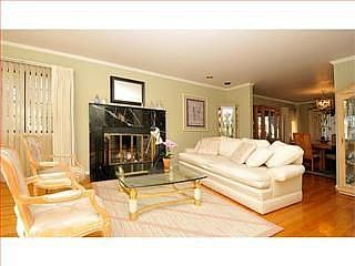 4th image of 424 Sonora Dr