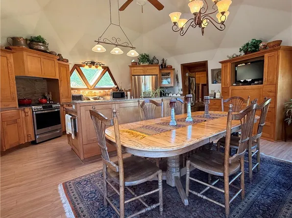 2877 Trower Rd, Catheys Valley, CA 95306