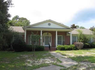 5 Edwards St, Summerton, SC 29148