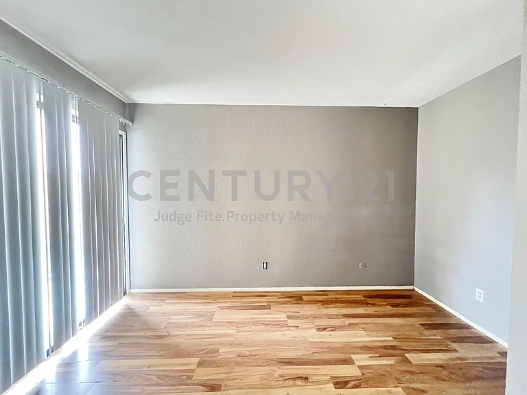 6011 Dooley Dr — Photo 9
