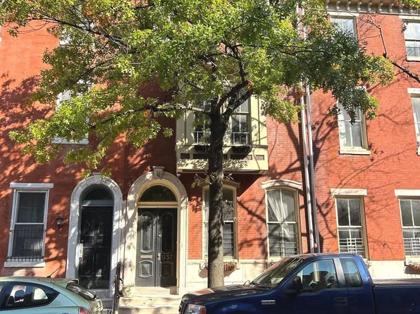 937 Spruce St, Philadelphia, PA 19107