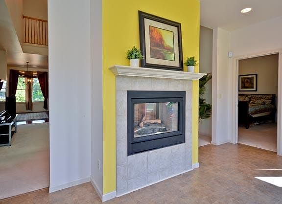 5th image of 369 Pembroke Dr