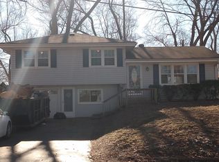 3415 NE 43rd St, Kansas City, MO 64117