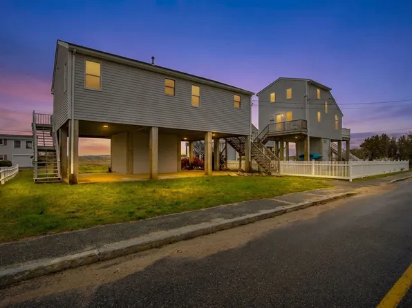 192 Swifts Beach Rd, Wareham, MA 02571