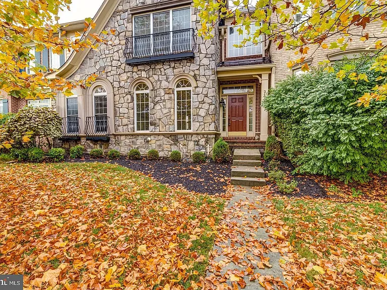 24909 Pinebrook Rd — Photo 1