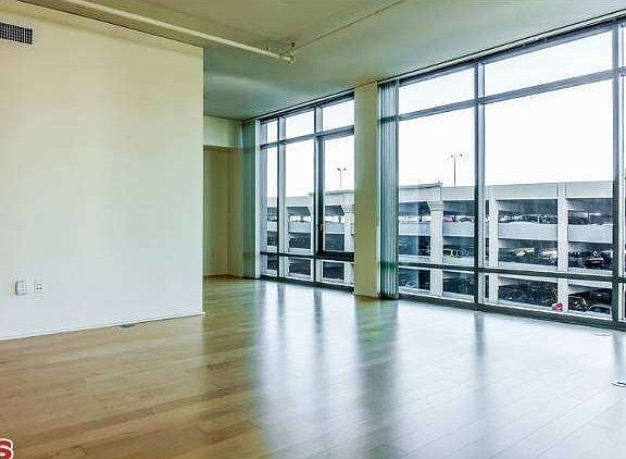 3rd image of 1100 S Hope St APT 516