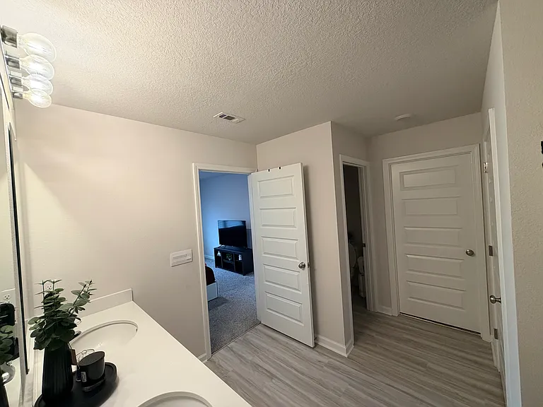 4703 Airmen Dr — Photo 16