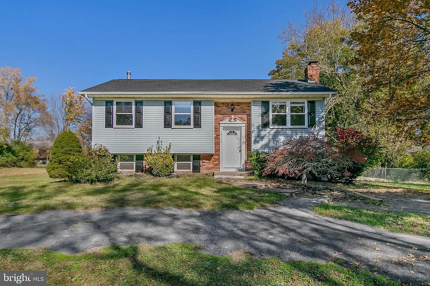 10114 Bruns Ave photo 1