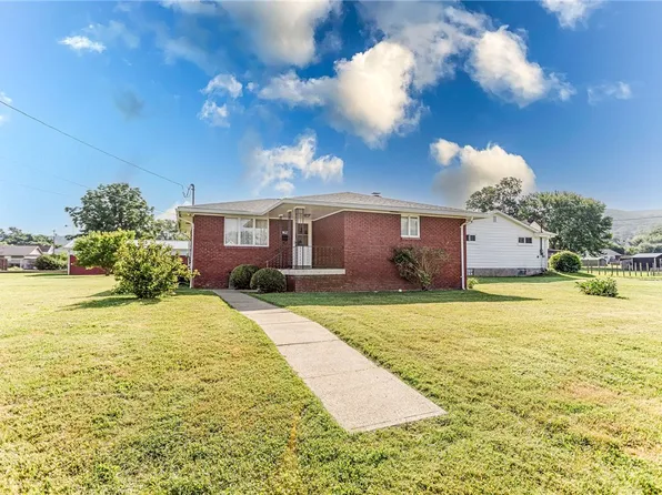 1623 Hyndman St, Connellsville, PA 15425