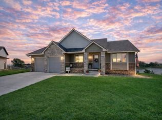 145 E Poplar Cir, Goddard, KS 67052