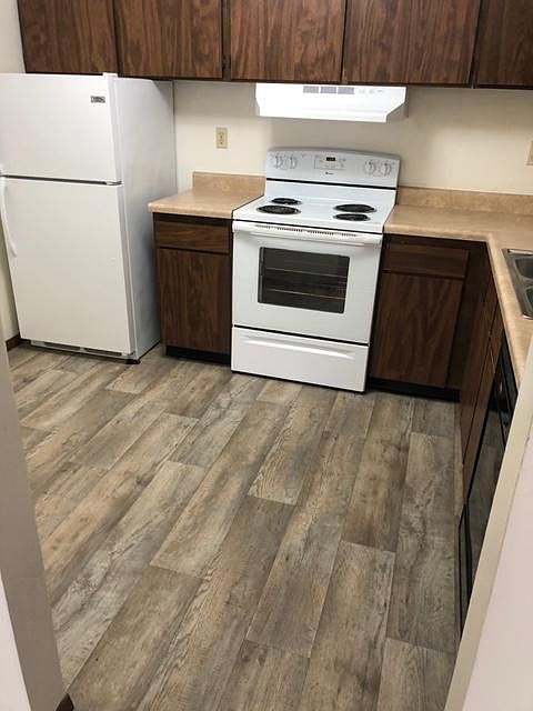 2 bdrm --kitchen with new flooring