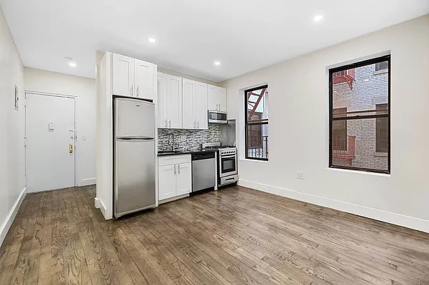 Rented by REAL New York | media 12