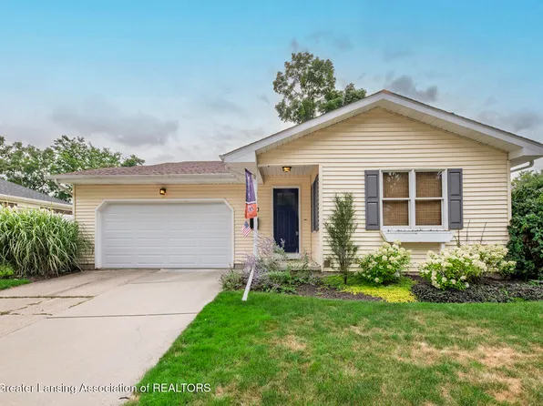 740 Snyder Rd, East Lansing, MI 48823