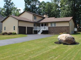 15 Davidge Rd, Middletown, NY 10940