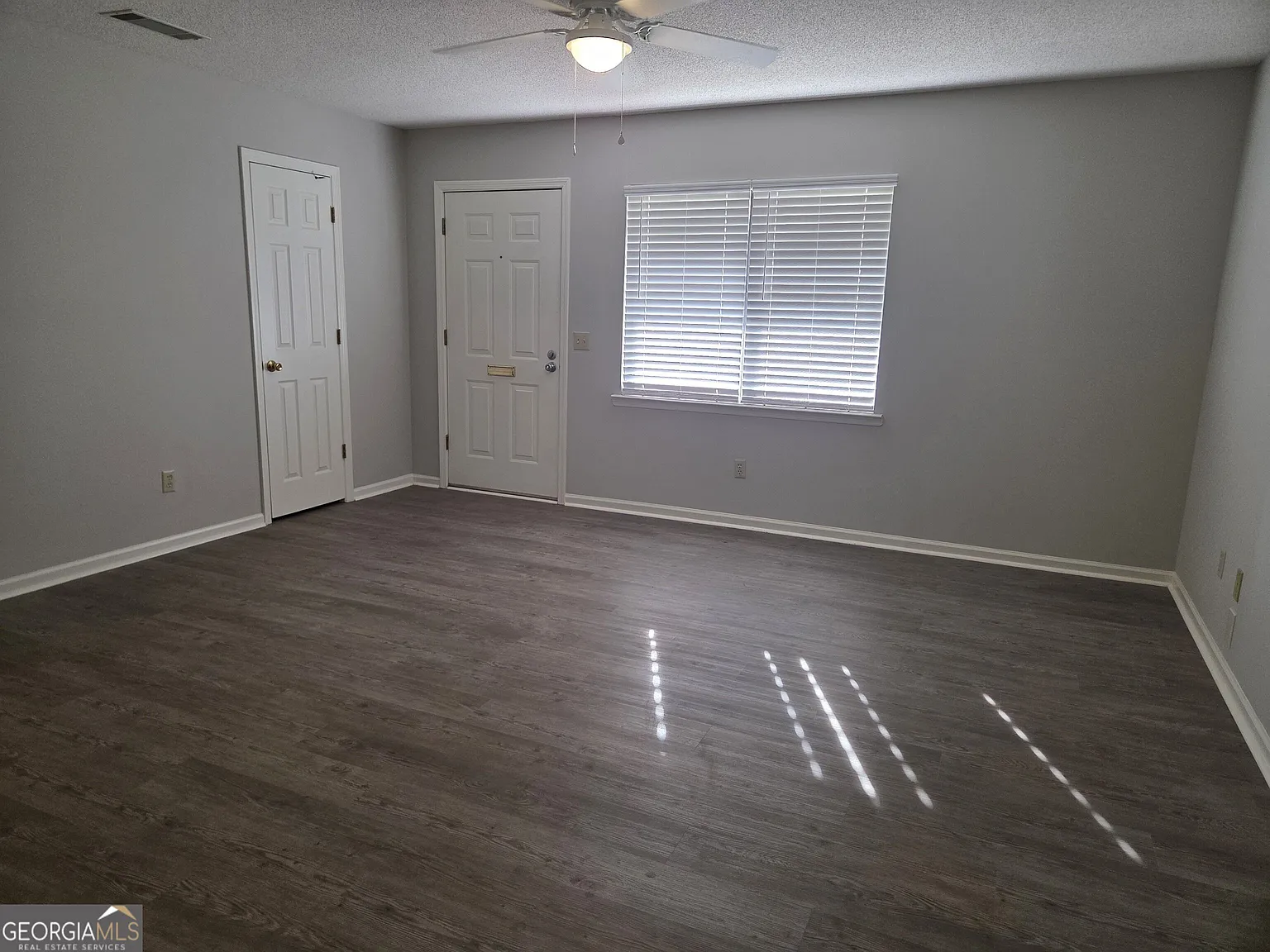 2 bed, 2.0 bath, 1500 sqft, $970 — Photo 4