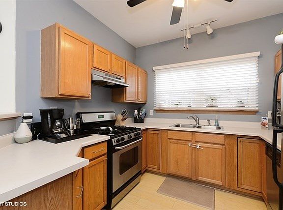 3rd image of 535 Stonegate Dr #C