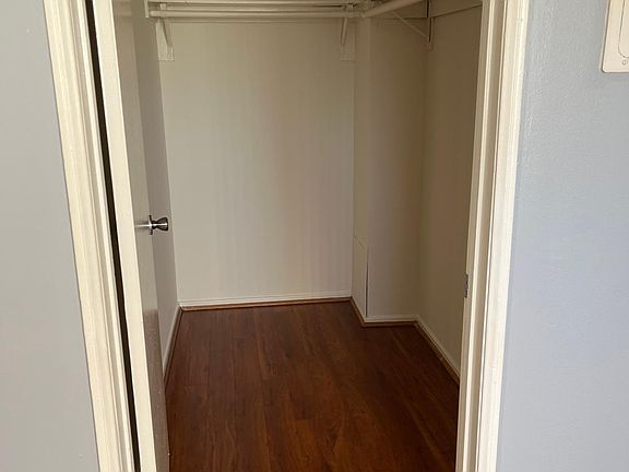 5th image of 6941 Morella Ave #5