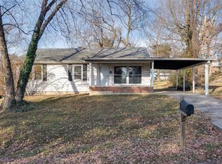 47 Sharon Dr, Saint Charles, MO 63303